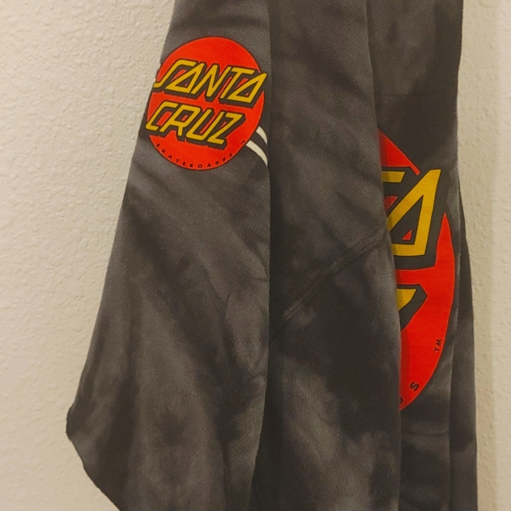 Santa Cruz sweatshirt